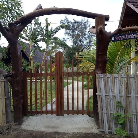 Hotel Rose Bungalow Pemenang Exterior foto