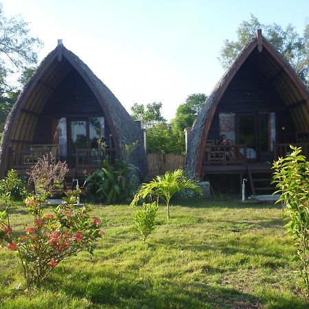 Hotel Rose Bungalow Pemenang Exterior foto
