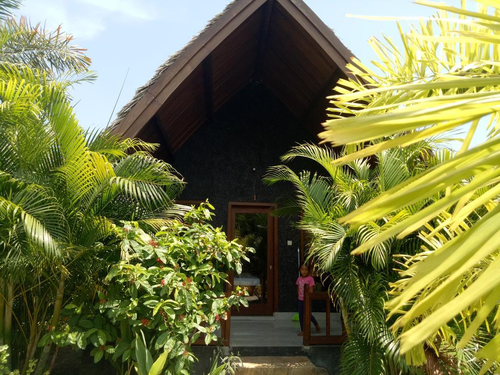 Hotel Rose Bungalow Pemenang Exterior foto