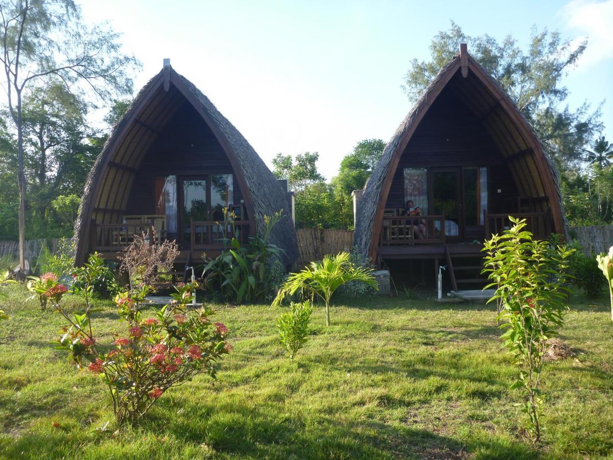 Hotel Rose Bungalow Pemenang Exterior foto